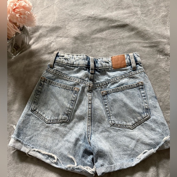 Zara Blue Jean Shorts High-Waisted Retro Fit - Picture 5 of 5